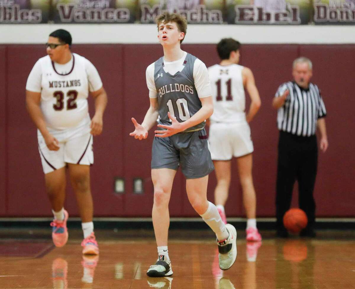 PCnowisthetime's tweet photo. Rounding out the finalists for the @iceshakerbottle PC Athlete of the Week is @TPodhaisky of @MagBasketball❗️

Scoring points &amp; grabbing boards, Tyler averaged 16 points, 6 rebounds, &amp; 3 assists across 4 games last weekend!🔥

#PCAOW #PCtrained https://t.co/rJ8hW1RTfC