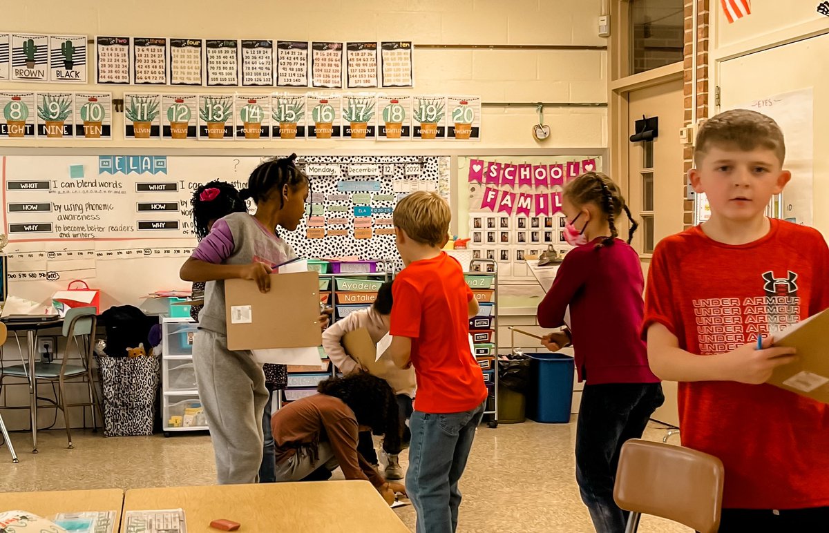 learyr13's tweet photo. Gathering data through student created surveys to create bar graphs during Number Corner! 📊 #secondgrade #numbercorner https://t.co/tM8G8ezqLp