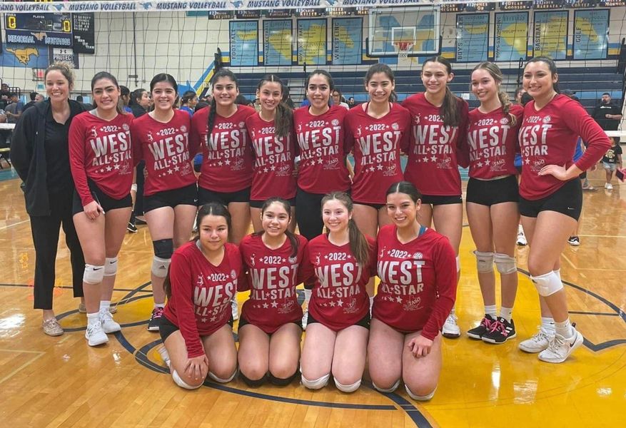 RowePLifting's tweet photo. Congratulations to our powerlifter Alisa for being selected to represent the West in the RGV All-Star game yesterday. She had several big digs and great serves to bring a strong finish to her high school volleyball career 💪 https://t.co/lQyb6Hji8n