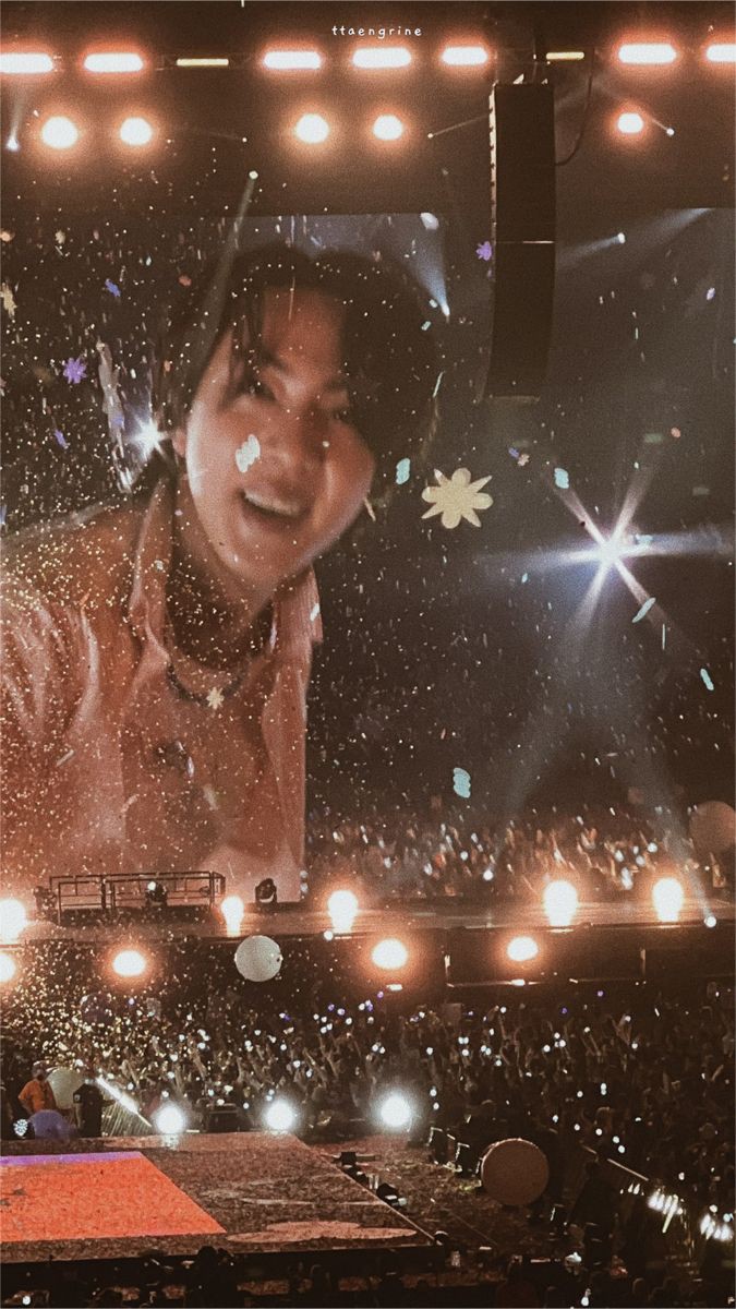ArmyJeny1's tweet photo. “É sobre minha história, Jin, que estava vagando sem rumo, e você, ARMY, que encontrou o meu sonho para mim”

WE LOVE YOU JIN
WE WILL WAIT FOR YOU JIN 

#SafeFlightOurAstronaut #SEOKJİN https://t.co/QuWyKIA1fL