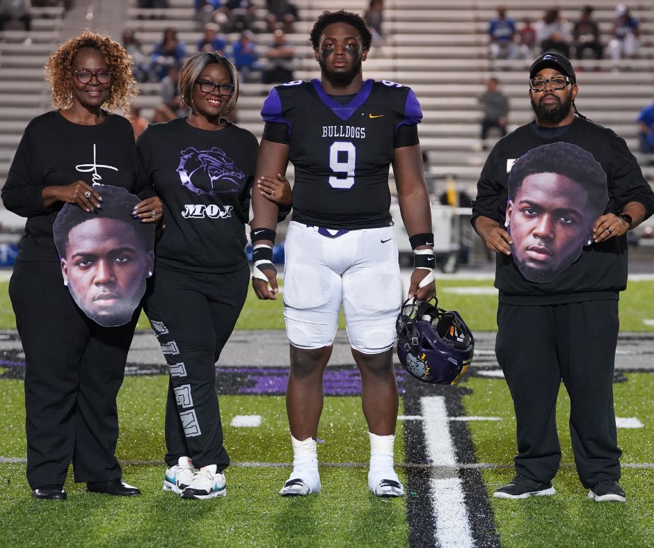 Huge shoutout to Kevin Allen for being nominated for the Landry Award! 
7 p.m. to 7:30 p.m. tune in to see the Landry Award Presentation Live on TXA 21.