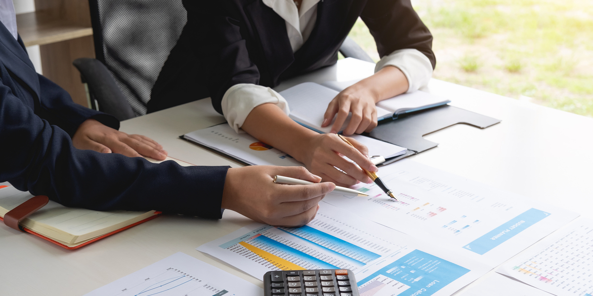 KnowledgeLake's tweet photo. The finance technology or #FinTech toolkit has different options to choose from when it comes to #automation in #banking. Let's explore how automation in banking requires a platform, not point solutions https://t.co/eC4nl0Aoid #knowledgelake #technology https://t.co/UJm8KLUiZz