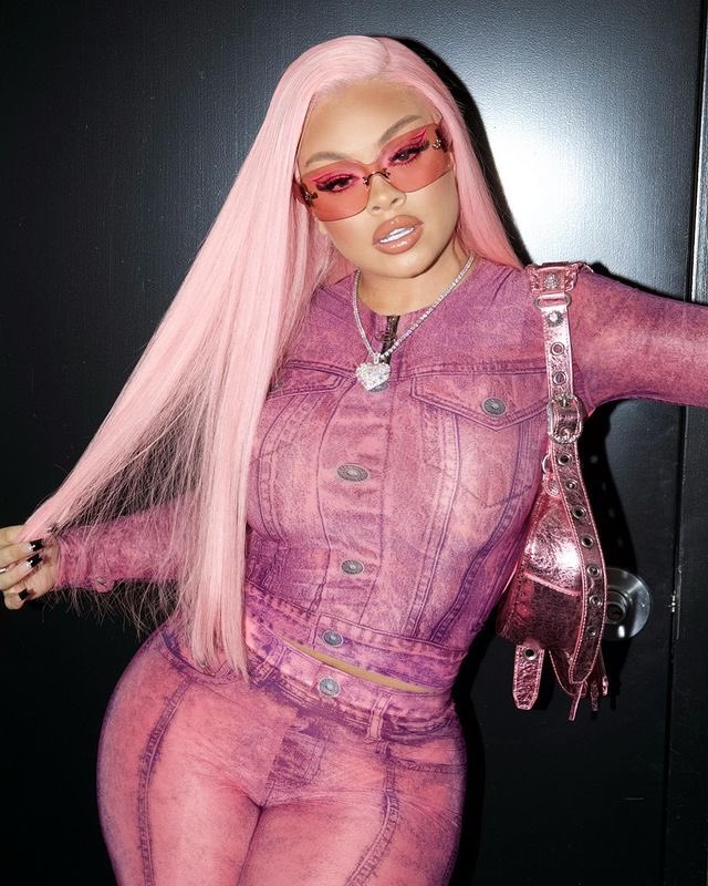 silkenfantasy's tweet photo. Diva bitch, no Mariah Carey. https://t.co/K58TGrRyDN