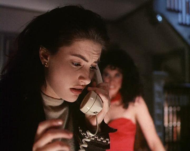 torsodapop's tweet image. The resplendent ageless wonder #BOTD 🎂💃 Mädchen Amick in Tobe Hooper’s I’M DANGEROUS TONIGHT (1990) aka the killer dress movie • costumes by Carin Berger • teleplay adapted from Cornell Woolrich by Bruce Lansbury &amp;amp; Philip John Taylor • 

#madefortvhorror #MädchenAmick