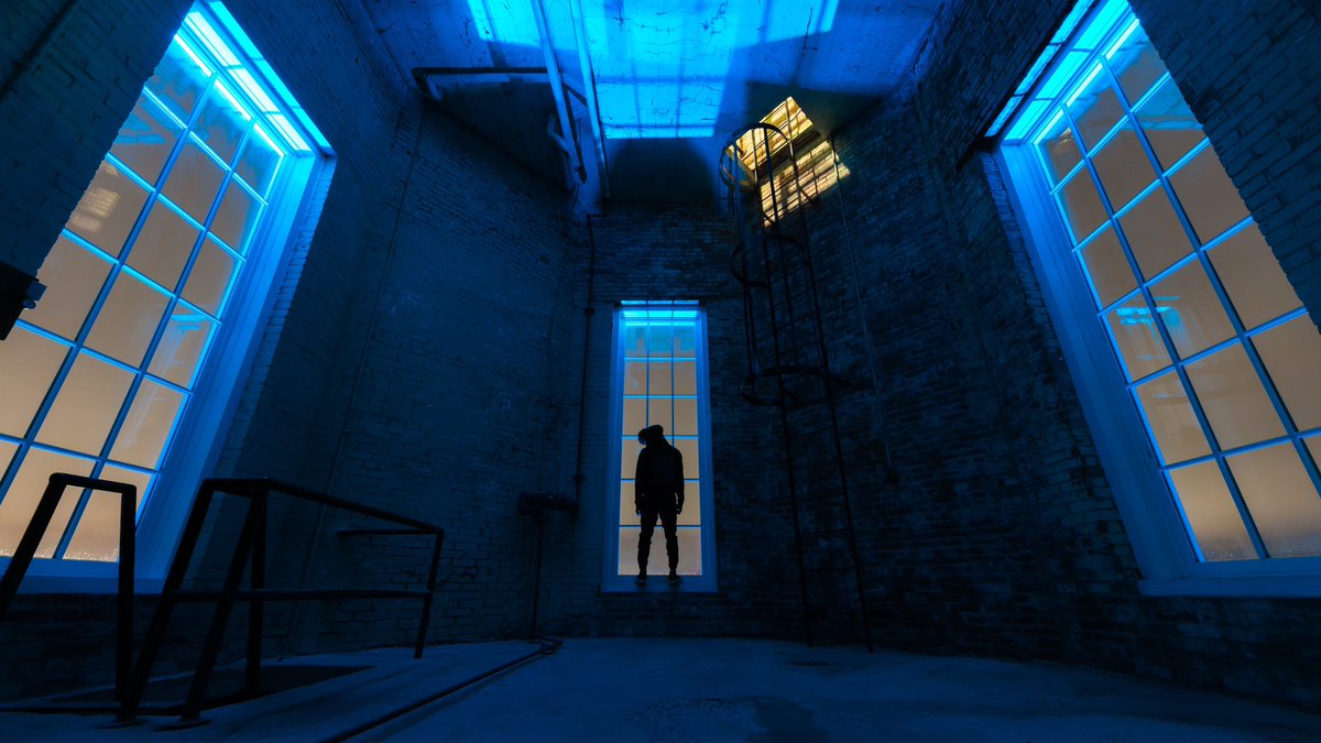 awalterss_'s tweet image. constructed in 1950, this clock tower stands above a busy office building, with its unique architecture hidden behind locked doors