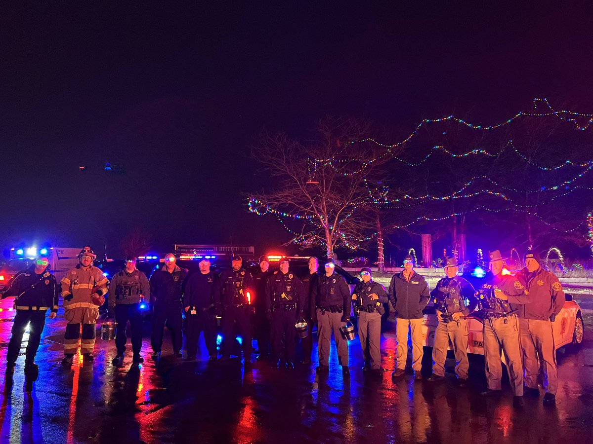 LtLukeKPD's tweet photo. First Responders night at the Christmas Light Festival at Yanney Park! Of course it’s windy, cold &amp; wet but that doesn’t keep your local KVFD CHI Health GSH, NSP, BCSO &amp; KPD from serving our wonderful communities. 
Bundle up &amp; come see our version of Christmas lights on wheels! https://t.co/OkvZ4Tsz8P