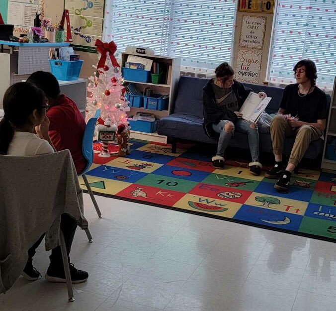 ManorReEngage's tweet photo. “Too Many Tamales”, “‘Twas Nochebuena”, and “Pete the Cat” was just some of the fun our scholars had during read alouds this morning 📚 @BMESBulldogs #missschoolmissout #bilingualismisasuperpower https://t.co/K5PPqkP1Td