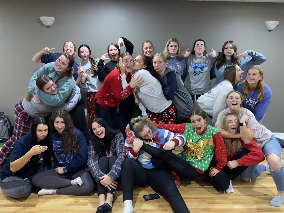 We had our Christmas party tonight! Played some reindeer games and got the rest of our team gear. 

#Team7
