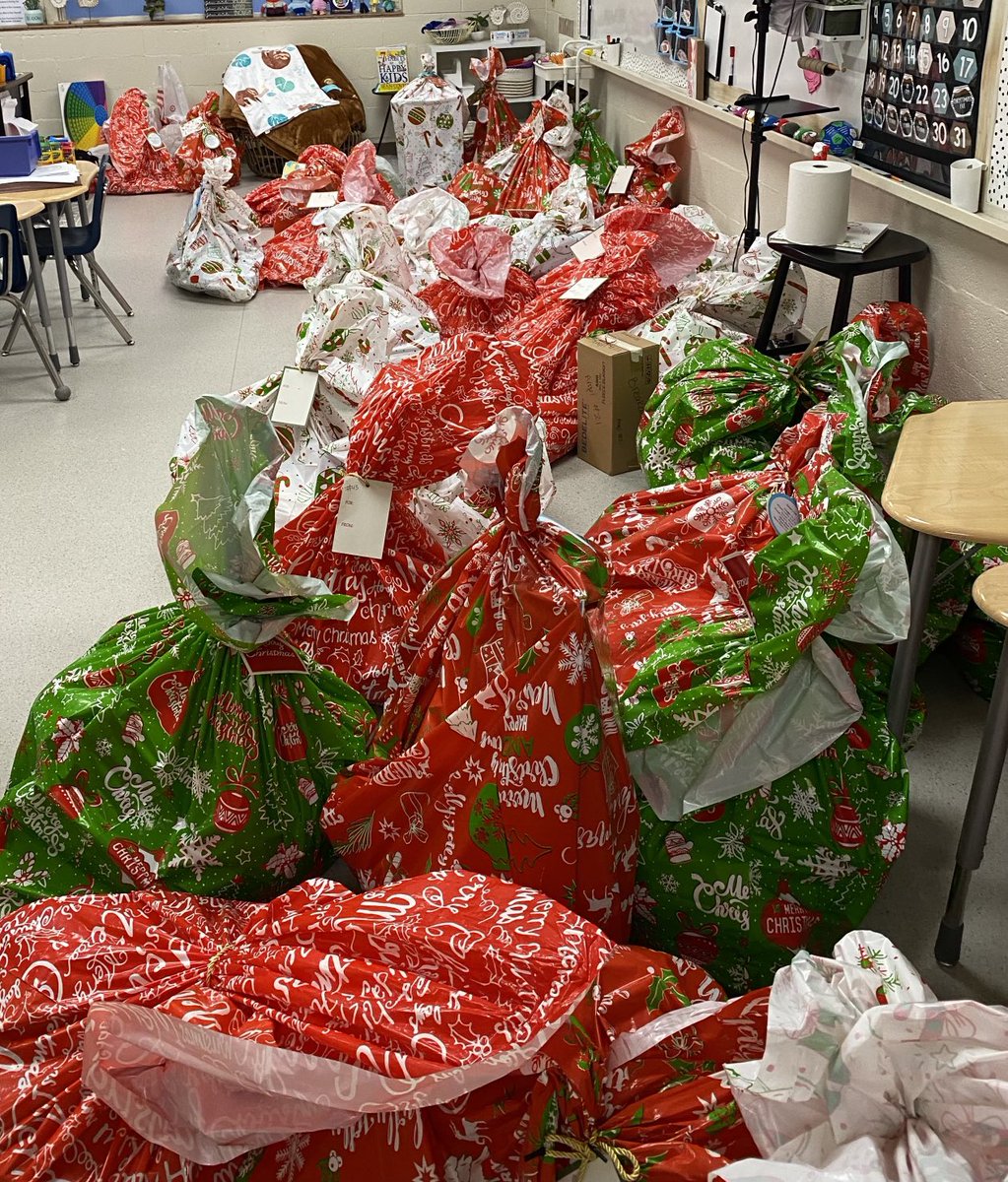 I am grateful for all of our “community” that helped with our Mustang Angel Tree this year. What a wonderful blessing this will be on Christmas morning to so many kids because of your graciousness. Thank you! ⁦<a href="/MoundMustangs/">Academy of Leadership & Technology @ Mound Elem.</a>⁩
