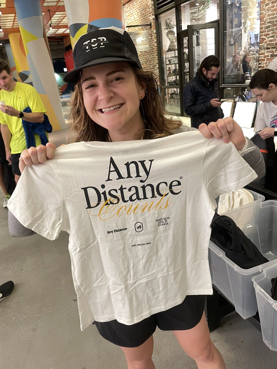 Lea_of_Harris's tweet photo. @anydistanceclub we did it! We found a shirt for the amazing @not_hallie_ that she didn’t already own! #AnyDistanceCounts #AtlantaRunClub https://t.co/cYI4aYxGsr