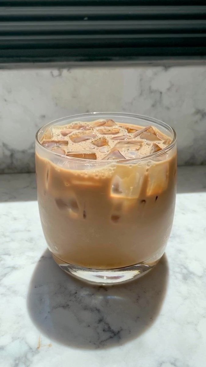 CoffeePorno's tweet photo. iced coffee https://t.co/TWE6uRY9ae