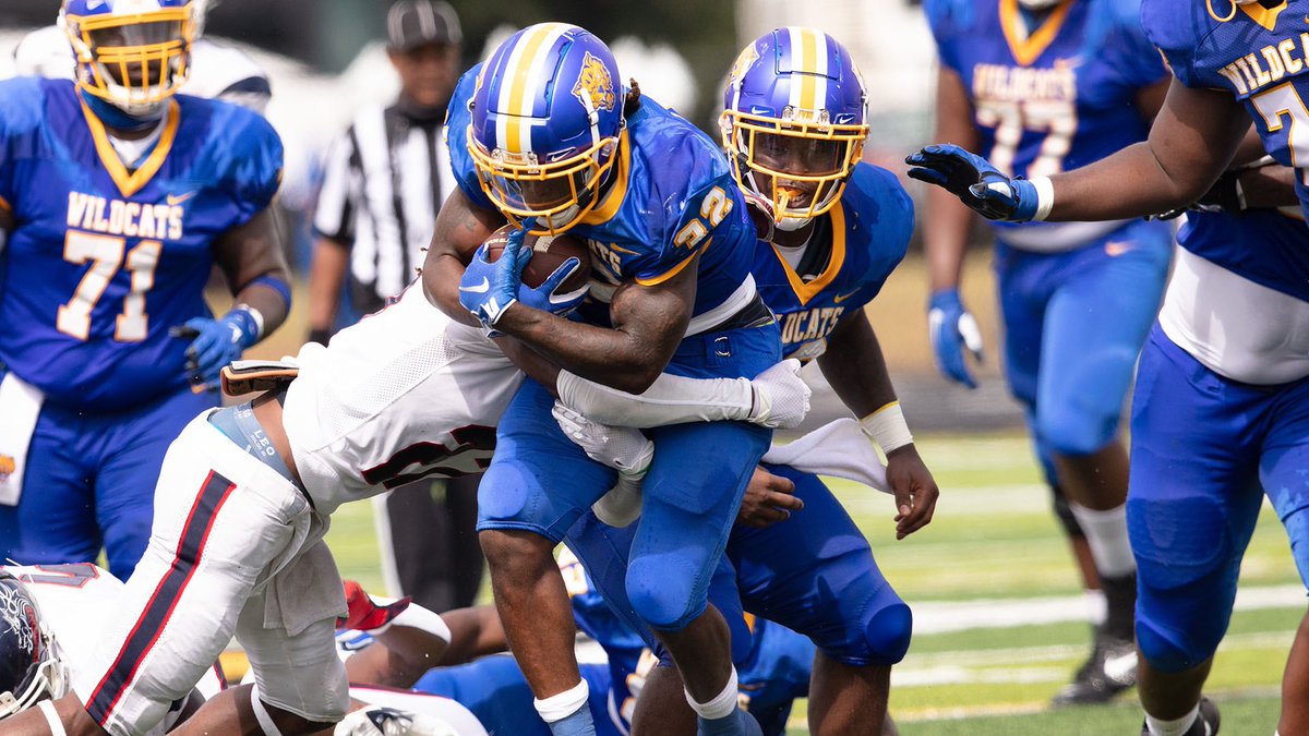 BrunswickFB's tweet photo. Thank you @FVSUFootball @Kwray54 @CoachJHirsch for recruiting our Pirates! Always welcome at The High! 🟦🟨🏴☠️⚓️☠️ #AllAboutTheFamily #PiratePride #RecruitBHS #StopByTheHigh https://t.co/W9KmV7jJIz