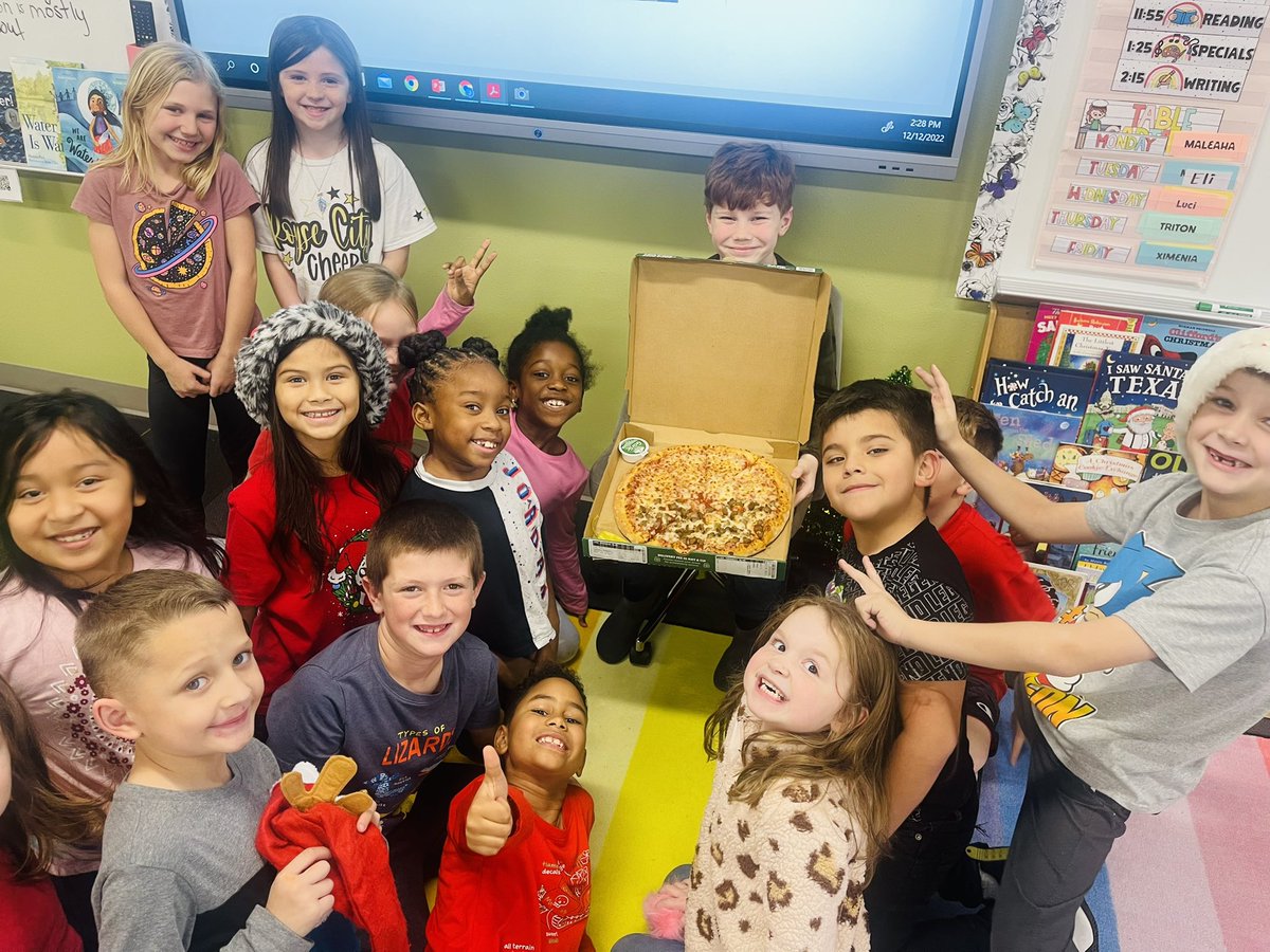 Pizza brought the ultimate joy to our fraction unit today!  🍕 
@ruthcherryelem #rcisdjoy