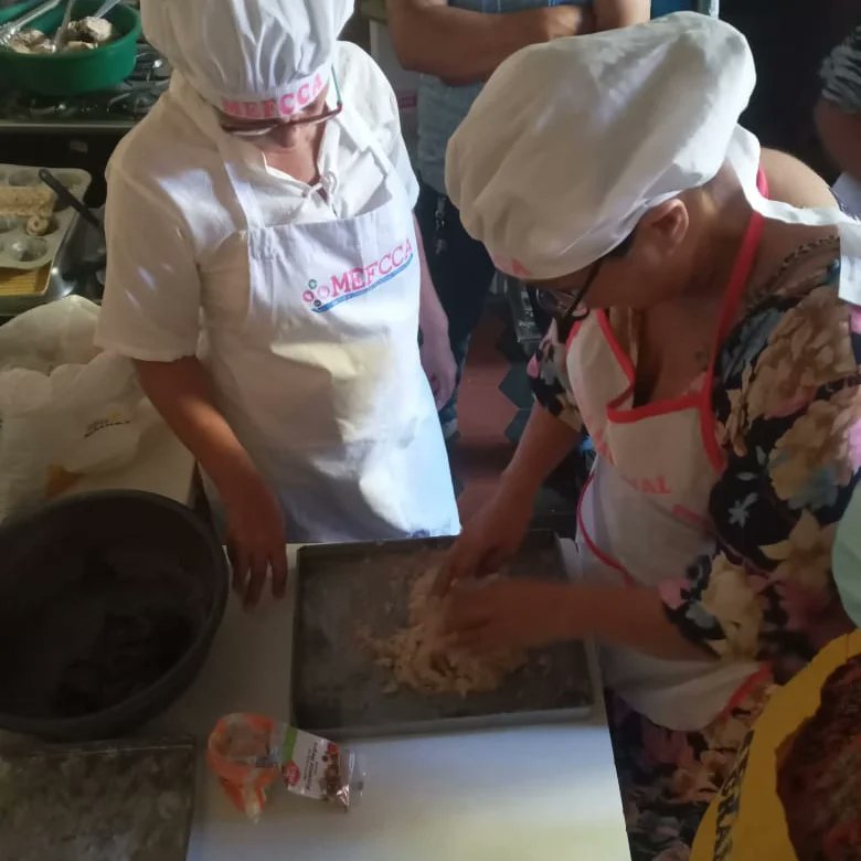 GranadaMefcca's tweet photo. #MEFCCAGranada realiza continuidad de curso de Agroindustrializacion en la que se  Elaboró churros inflados a base de pescados y Elaboración de salsa de mayonesa con cilantro. https://t.co/sl8YlOx39u