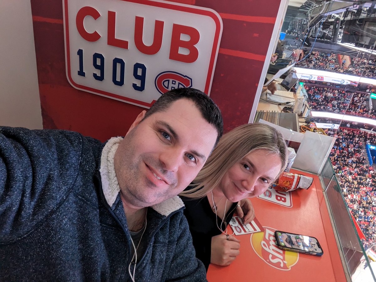 maxx_habs's tweet photo. Un match sur la galerie de presse ça n'as pas de prix! #gohabsgo #habselfie https://t.co/Q7fPefi35O