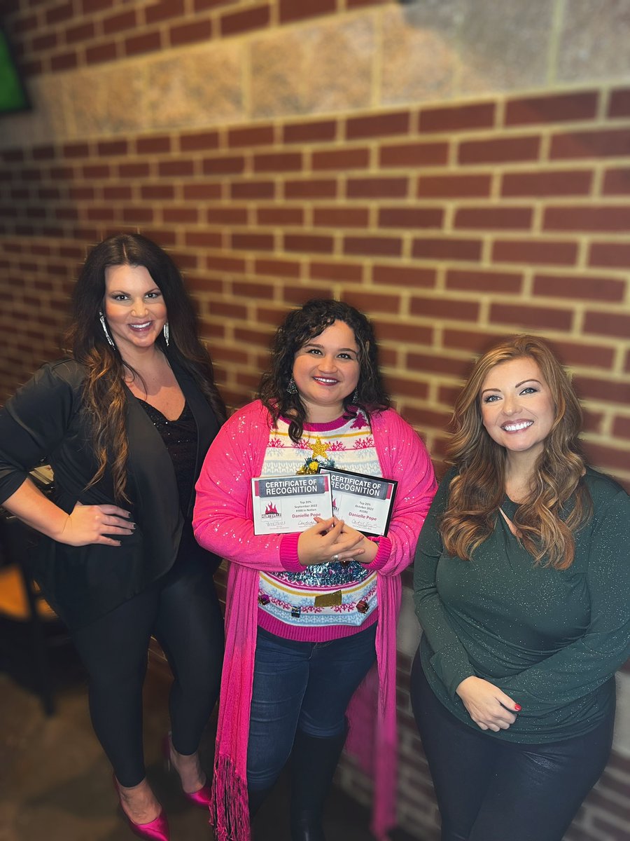 Finishing Q3 💪🏽 strong, my last months as a mobile expert! Now it’s time to get management certificates of recognition!!! Feels great to be appreciated by T-mobile!  #teammagenta <a href="/CandiceMEngland/">Candice England</a> <a href="/PamTune/">Pam Tune</a>