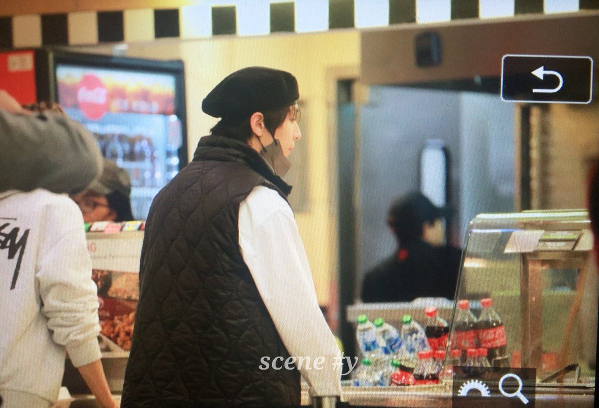 your_scene's tweet photo. 221212 판다🍜 #GoldenChild #골든차일드 #Y #성윤 #최성윤 https://t.co/DnreDVhh4x