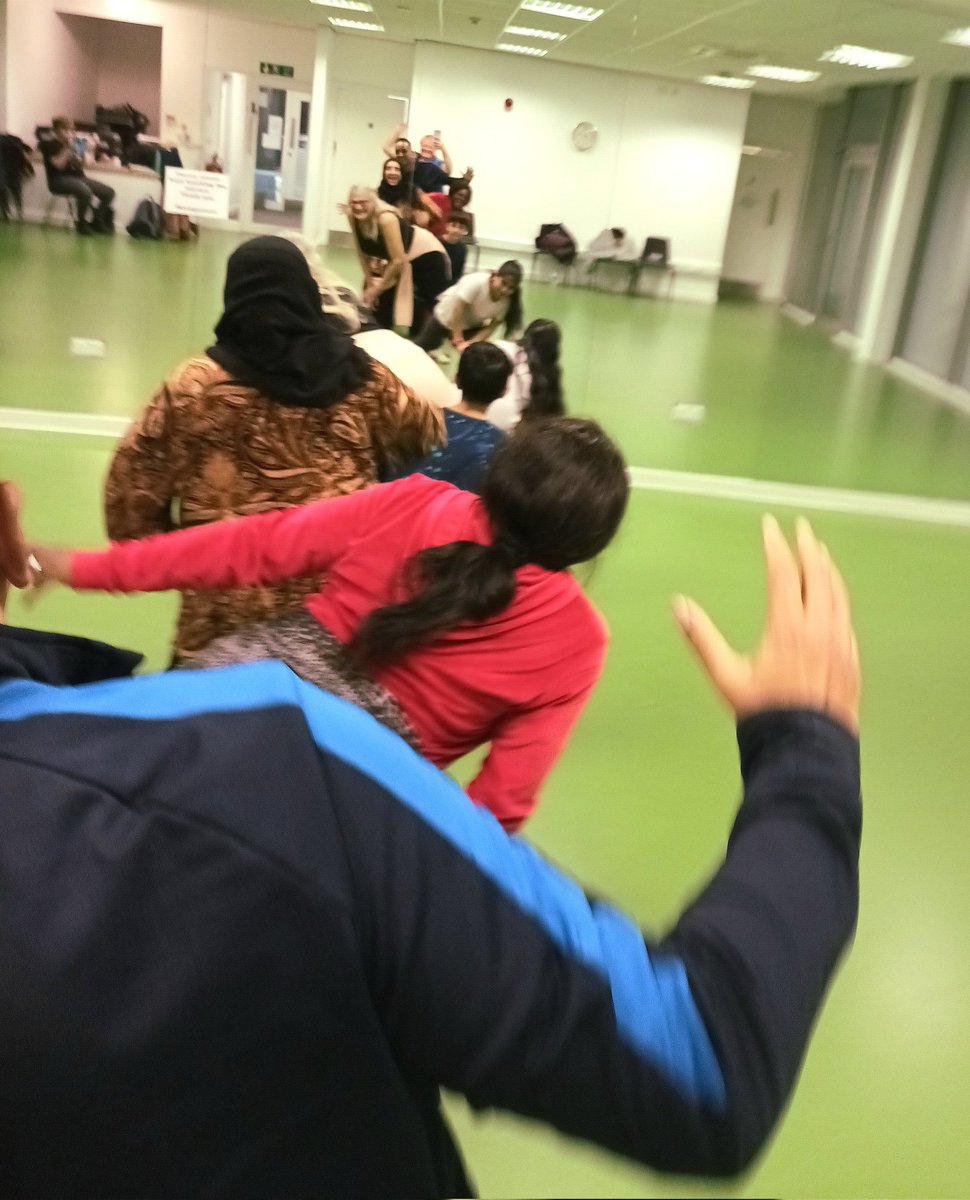 AnyaMikolajczyk's tweet photo. #LinguaFrancaCIC #danceproject #carabeandance #healthpromotion #integration #joy #fun #anyage #TogetherAgain #Together https://t.co/GjYrKL8X6f