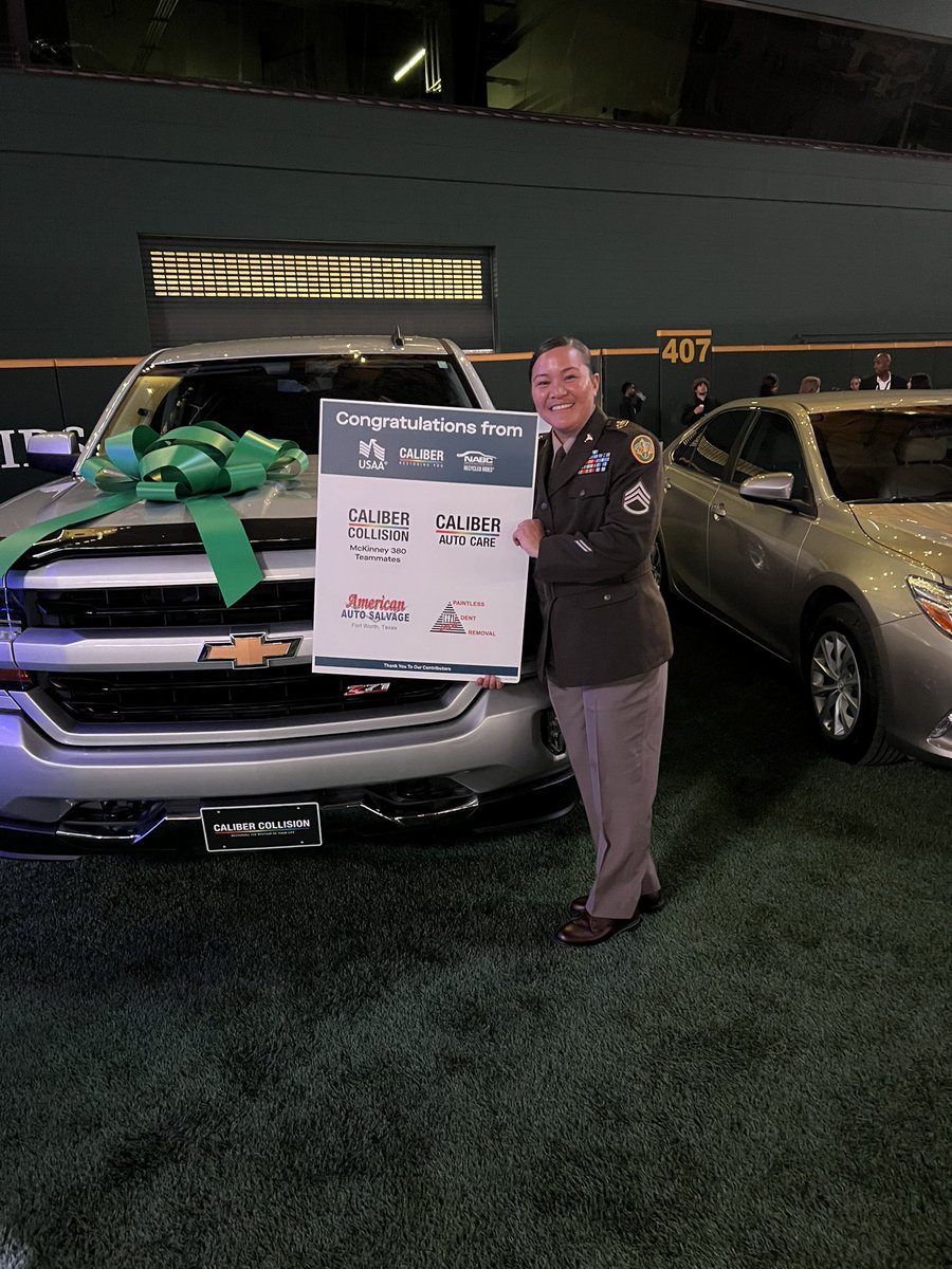 18thMuleskinner's tweet photo. Spectacular event! Thank you so much to the AirPower Foundation for recognizing such an amazing Soldier! #SkyballXX https://t.co/mvYDPK4L2O