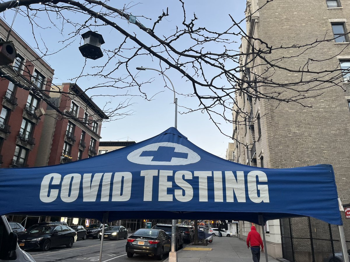 collinsnyc's tweet photo. Itโs a chilly&snowy #Monday in #NYC friends,family&followersโฆand #CovidIsNotOverโฆin fact #covid positivity rates are rising in #NYC. How do I know this? A testing site popped up on my block. Please get the #CovidVaccine & #CovidBooster & #WearAMask. #mondaypleads #RememberLisa https://t.co/Oa8ekcGVXp