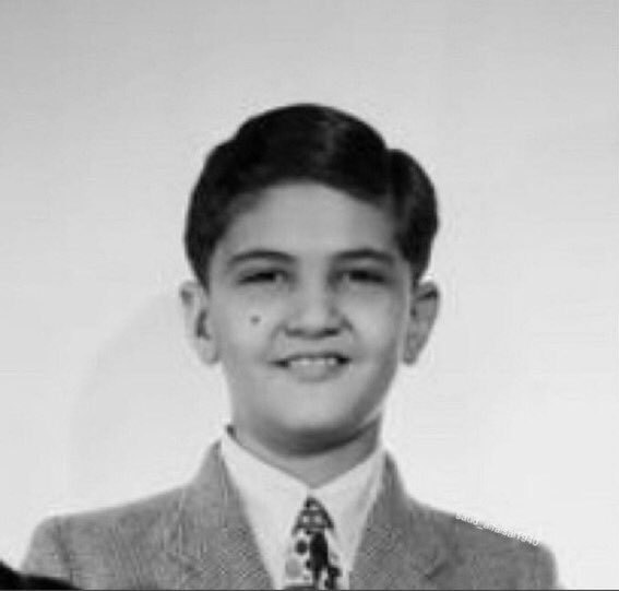 facts444's tweet photo. سياسي ودبلوماسي ولد 1940 توفي 2015
وزيرخارجية.... الأطول خدمة في العالم
عندما يتحدث ينصت العالم
من هو رحمه الله؟ https://t.co/EOlCygdKrw