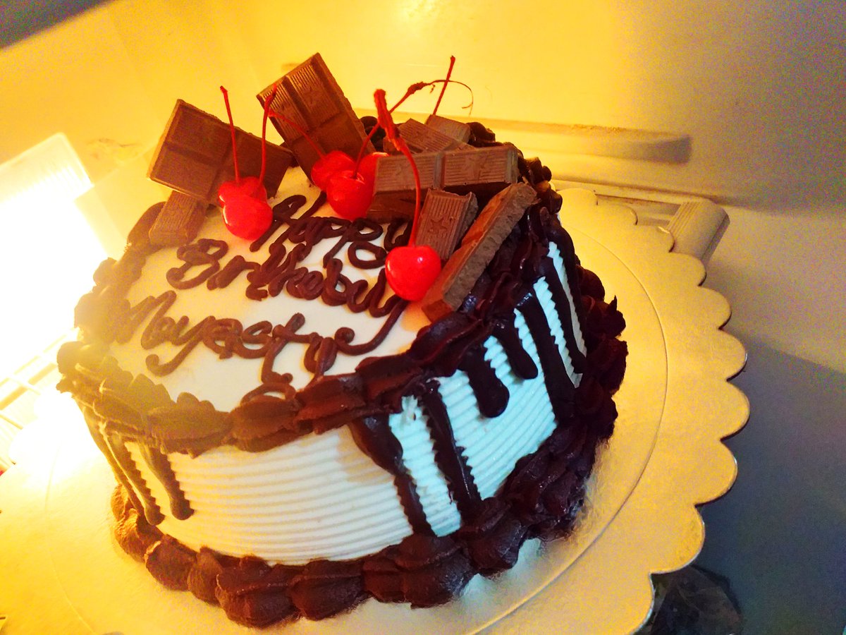 ovenconfection1's tweet photo. Imagine having a delicious chocolate cake. Tastes extremely incredible. INTERESTED? Please link up with us @ovenconfectionery . #fresh #cake #healthy #good.#friends https://t.co/PuTeT7q9oP