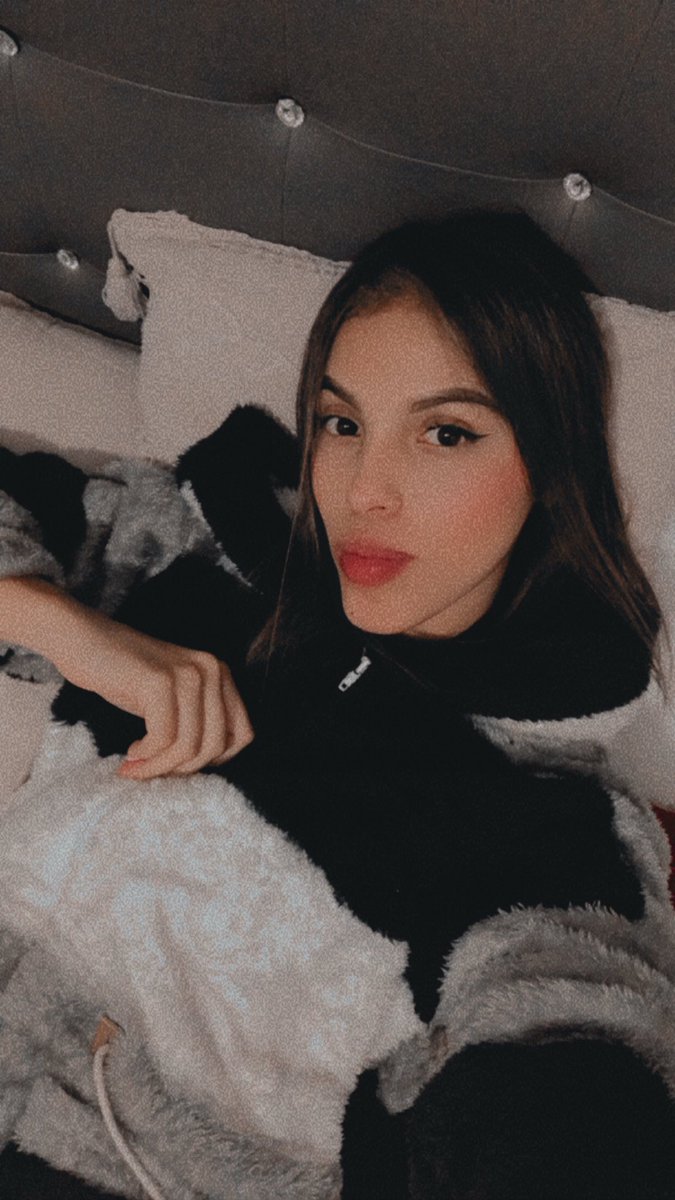 LauraPortelaC's tweet photo. Good night 💤🌙 @Flirt4free https://t.co/mx7rAtQMHz