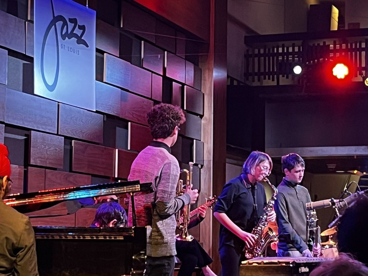 So cool to see some of <a href="/Fox_Bands/">Fox HS Bands</a> very own students on THE <a href="/JazzStLouis/">Jazz St. Louis</a> Bistro Stage for the Jazz U Winter Showcase! Congrats to Charlie Ludwig and Holle Ritter on a great performance with kids from all around the metro area! #jazzeducation <a href="/DrSherp/">Fox High Principal</a> <a href="/FoxHSActivities/">Fox High School Activities</a> <a href="/FoxC6Schools/">Fox C-6 Schools</a>