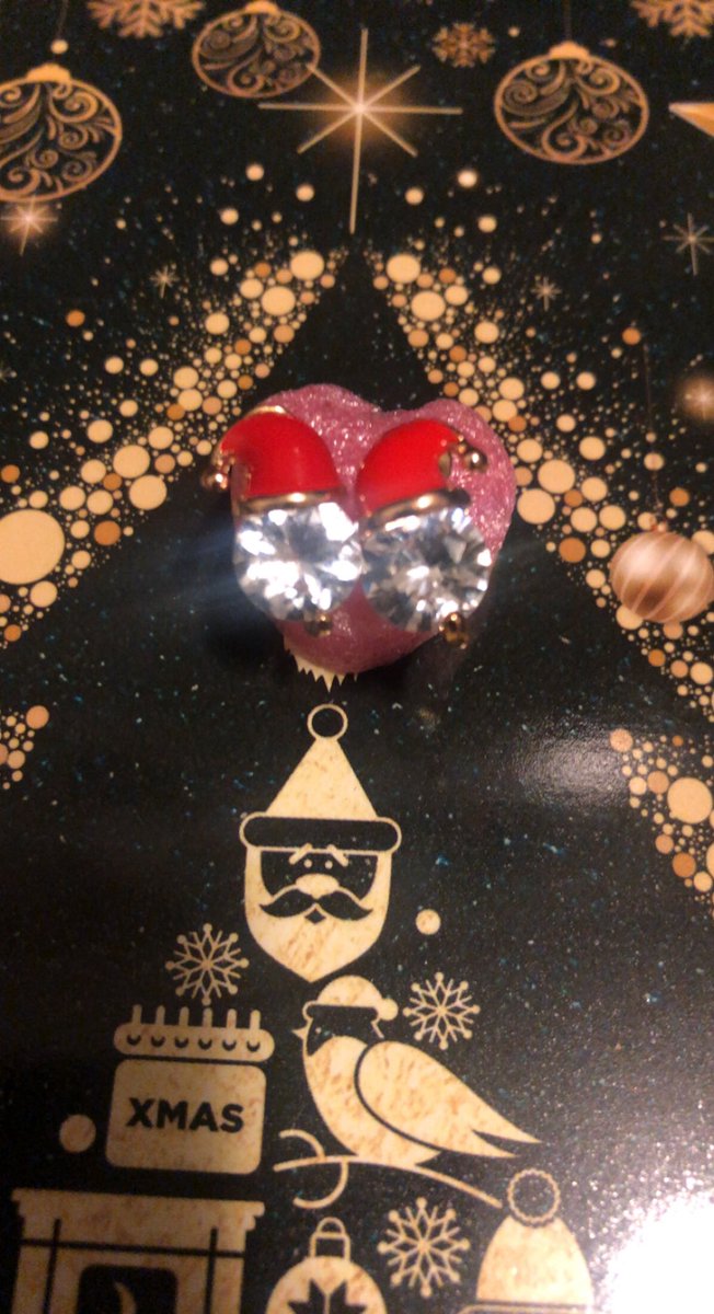 Trinity_Dobbs's tweet photo. #AdventCalendar #Day12 #earrings #Luke12 #santaearrings https://t.co/2Zg363vBnZ