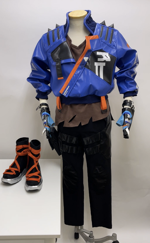 VALORANT ヨル衣装の全体画像です！ 靴底も厳つい感じで仕上げています