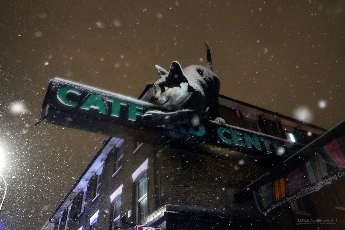 Snow Cat - Catford 

I couldn't resist a shot of this Lewisham landmark during the snow. I am the unofficial official photographer of the cat after all

Part of my project showcasing #Lewisham the borough of culture 2022

#lewisham2022 #photography #CatsOfTwitter #snow #StormHour