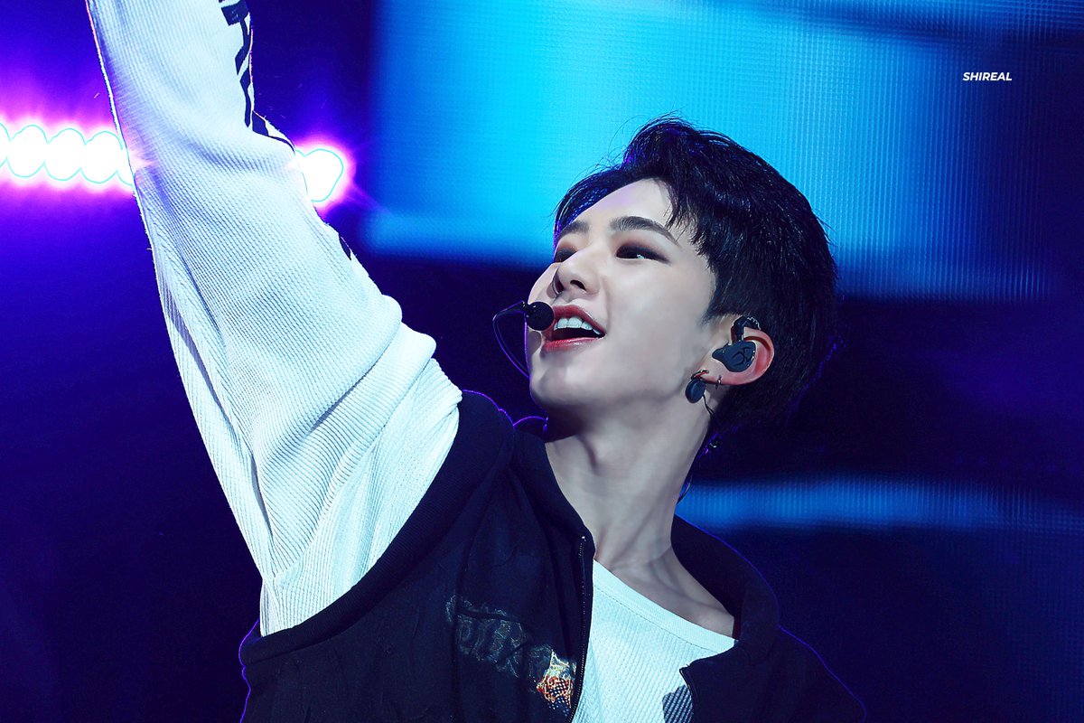 SHIREAL0615's tweet photo. 221210 LA3C
✨
#호시 #세븐틴 #HOSHI #SEVENTEEN  #ホシ https://t.co/3Qp3CjV1e9