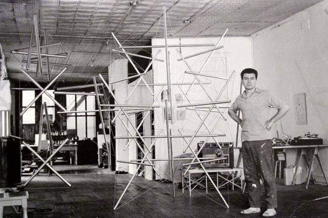 areasvellas's tweet photo. Kenneth #Snelson in his studio on Spring Street with "Arcuate Lip Superstar". New York City 1960
#art #sculpture 
https://t.co/B25BOVD0Z6 https://t.co/YBsHd8Rfig