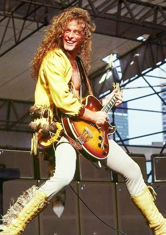 Happy birthday TED NUGENT!
(December 13, 1948) 