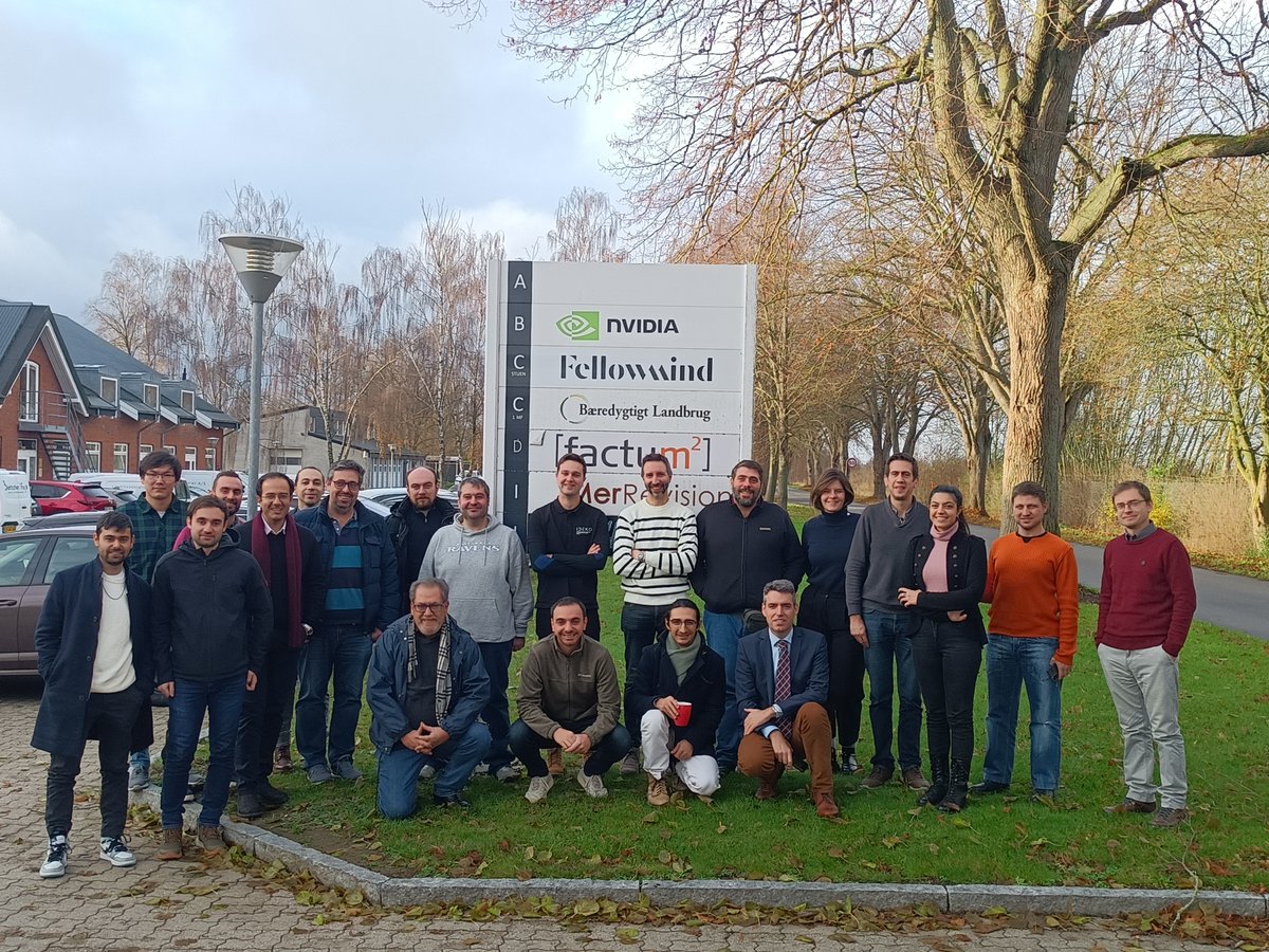 ProjectSerrano's tweet photo. SERRANO 7th Plenary Meeting in Copenhagen (2nd f2f), 06-07/12/2022.

Integrating towards the SERRANO platform and setting up the Use Cases.

(img_caption: "how it started vs how it ended!") https://t.co/5zLswBeRKE