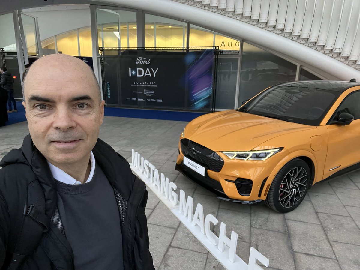 dtroncho's tweet photo. Supporting @FordSpain in Valencia! https://t.co/pEu8NtA7DT
