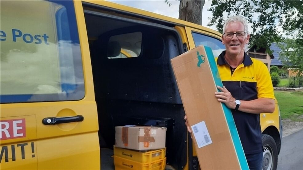 TAGEBLATTonline's tweet image. Ex-Postbote „Jollo“ spendet Gelder seiner Überraschungsparty #harsefeld #jollo tageblatt.de/lokales/harsef…