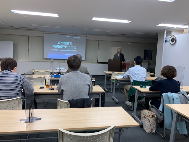 medina_labo's tweet photo. 12月4日(日)開催、田中五郎先生・鈴木邦治先生によう【咬合調整を極める！ハンズオン】にて、#メディナプレミアムセミナー2022 全講演が終了致しましためでぃ！😎重合済みの総義歯で、心ゆくまで #咬合調整！1年間の総義歯を学ぶセミナーの総集編、仕上げの要です🤓#dentallabomedina #completedenture https://t.co/aRmTM2cH5p