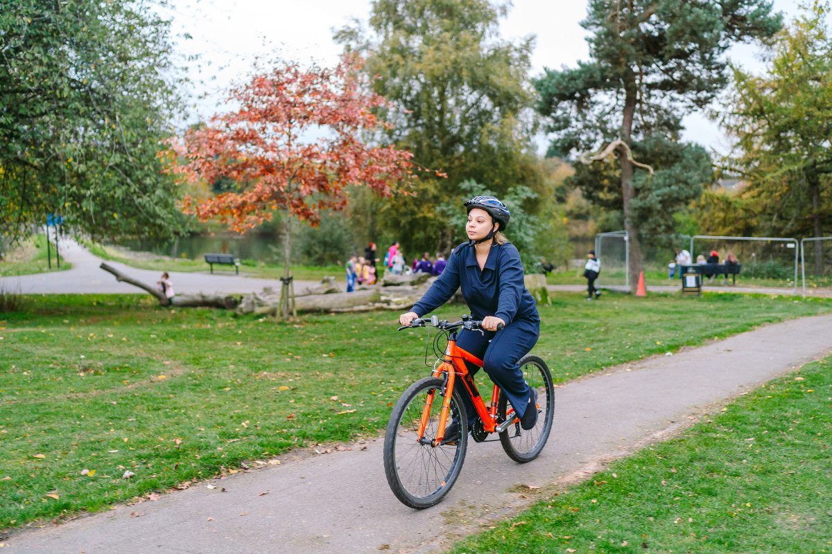 Children's cycling courses
Free courses throughout December at various venues across Sandwell and Wolverhampton
Book now:
cycleconfident.com/wmca/

#WMCycleWalk
@TransportForWM 
@sandwellcouncil 
@WalsallCouncil