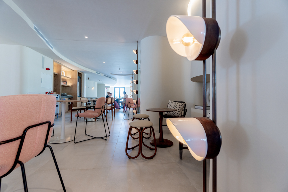 CBRE_es's tweet photo. 🍒 Os presentamos el nuevo @El_Hotel_Pacha, en #Ibiza. 

@pacha ha confiado en nuestro equipo de #CBREProjectManagement para la ejecución y gestión de la obra, un gran proyecto en colaboración con el equipo de interiorismo de Proyecto Singular.
 
#HospitalityDevelopmentSolutions https://t.co/0saERxENlv