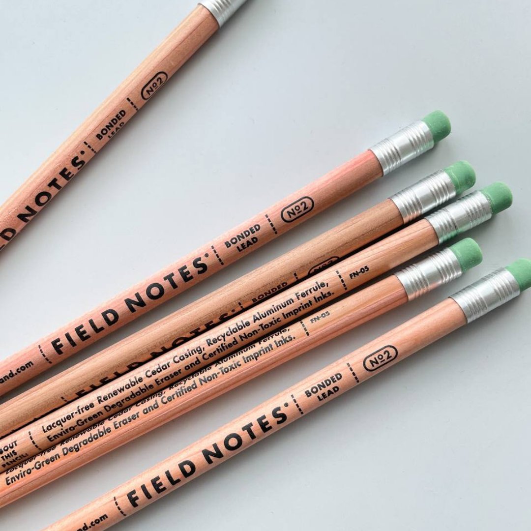 Field Note's woodgrain pencils that comes in a 6-pack is one of a kind! ✏️

Lacquer-free renewable wood casing, recyclable aluminum ferrule, enviro-green degradable eraser and certified non-toxic imprint inks.

#HowDoYouDoodle