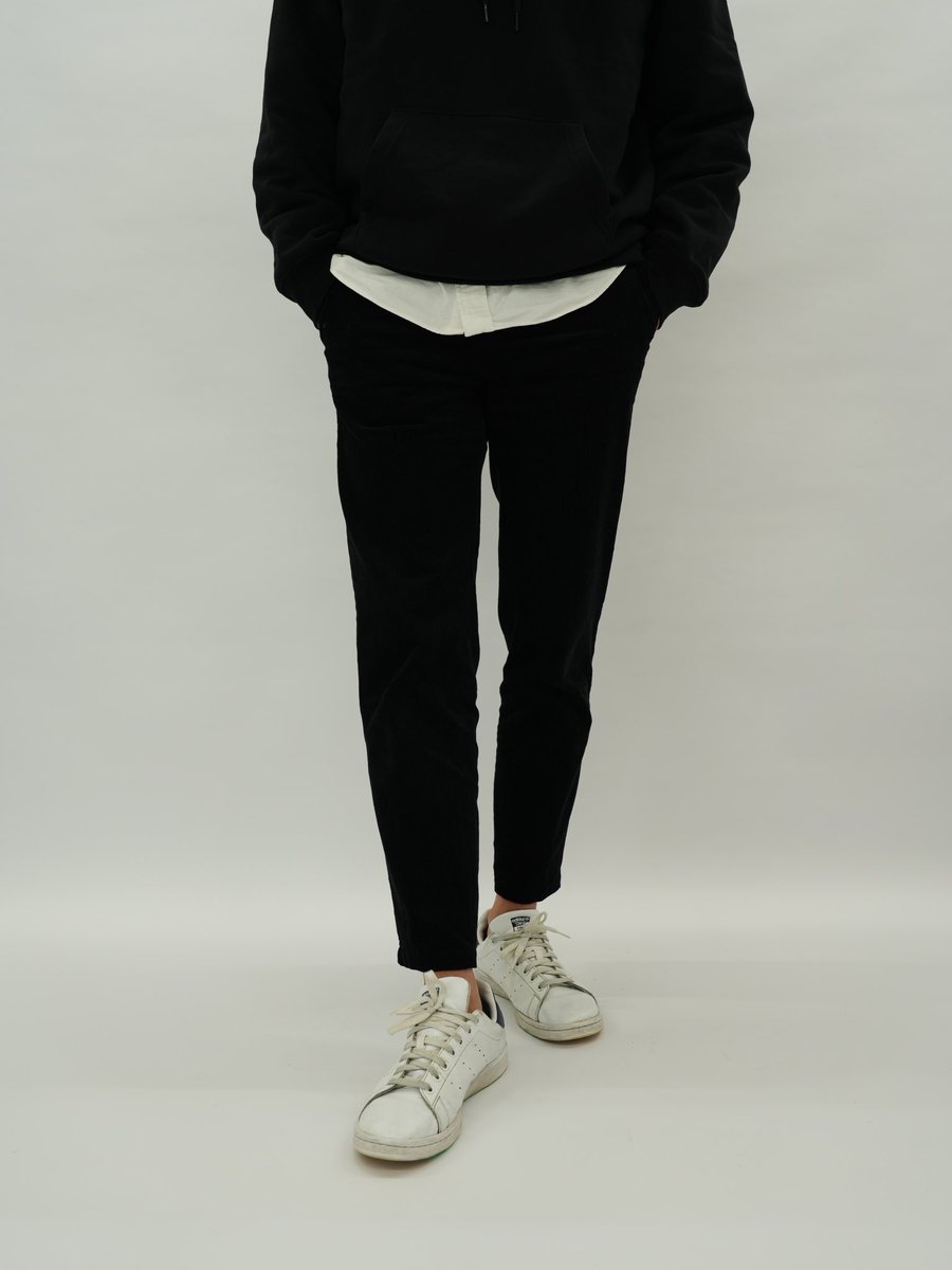 clastellar's tweet photo. Corduroy pants

IVORY / NAVY / BLACK

size：0,1,2

※unisex item

#clastellar https://t.co/xeoj39T0lC