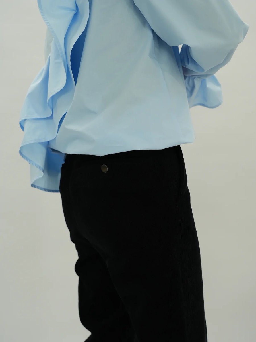 clastellar's tweet photo. Corduroy pants

IVORY / NAVY / BLACK

size：0,1,2

※unisex item

#clastellar https://t.co/xeoj39T0lC