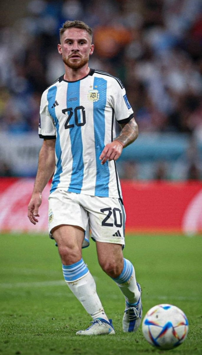simplescripts22's tweet photo. #FIFAWorldCup
#Worldcup2022
#Qatargate this way
Argentina 2-1 Kroasia Kira2 gmn?
#CristianoRonaldo his dreams was over but his will always be remembered
Jamal Musiala & Jude Bellingham
Friends or foes?
Mac Allister Potter
💞 #ceritareligi #alasantri #SepakSawut #sepakbolaapi🔥 https://t.co/cK9Q2UQuPf