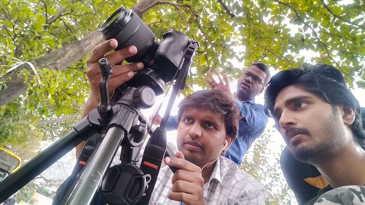 FiveBirdsTeam's tweet photo. *Smithasya (Short Film) : Shoot Complete on 11 Dec. 2022*
Cast - Archana Satav, Rajveer Patil, Annaya Kate &amp; Saisha Jain. 
Editing &amp; Direction - Sumit Ranaware
#SumitFilmaker #FiveBirdsTeam  #shooting #shortfilmmaking #shortfilmmakers #shortfilmproject #shoot #behindthescenes https://t.co/8LljfgIUBQ