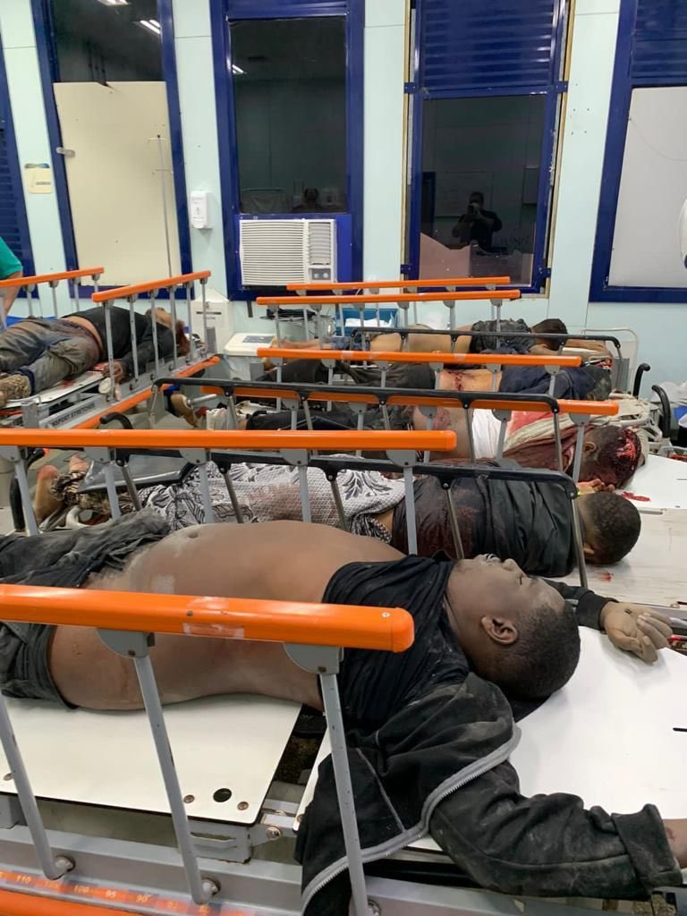 RenzoGracieBJJ's tweet photo. Estado de RONDÔNIA em guerra. Invadiram uma fazenda, chamaram a polícia e ela disse não poder fazer nada. Pelo rádio e WhatsApp os vizinhos ficaram sabendo e armados foram todos para lá e acabaram com quase todos os invasores. Alguns escapuliram. Vai ser assim daqui pra frente... https://t.co/etsdkrWlpb