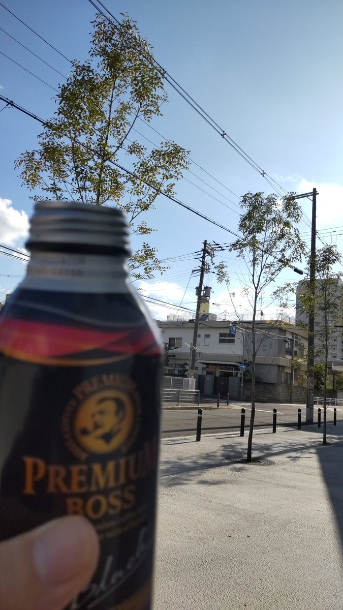 音楽を聞きながら、冬の乾いた空気の中を歩くの好き。
道中で、一休み。