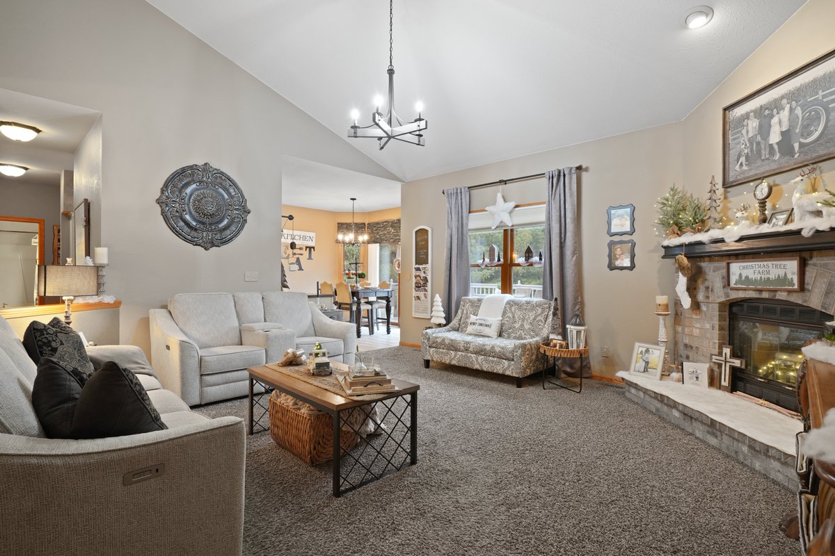 vsoftediting's tweet photo. ๐ฅ๐๐๐ ๐๐ฆ๐ง๐๐ง๐ ๐ฃ๐๐ข๐ง๐ข ๐๐๐๐ง๐๐ก๐
#realestate #realestatephotoediting #realestatevideoediting #outsourcing #virtualstaging #virtualtwilight #realestateagent #photography #photographer #house #department #natural #hdr #flambient #floorplans https://t.co/iqUZdjCtH1