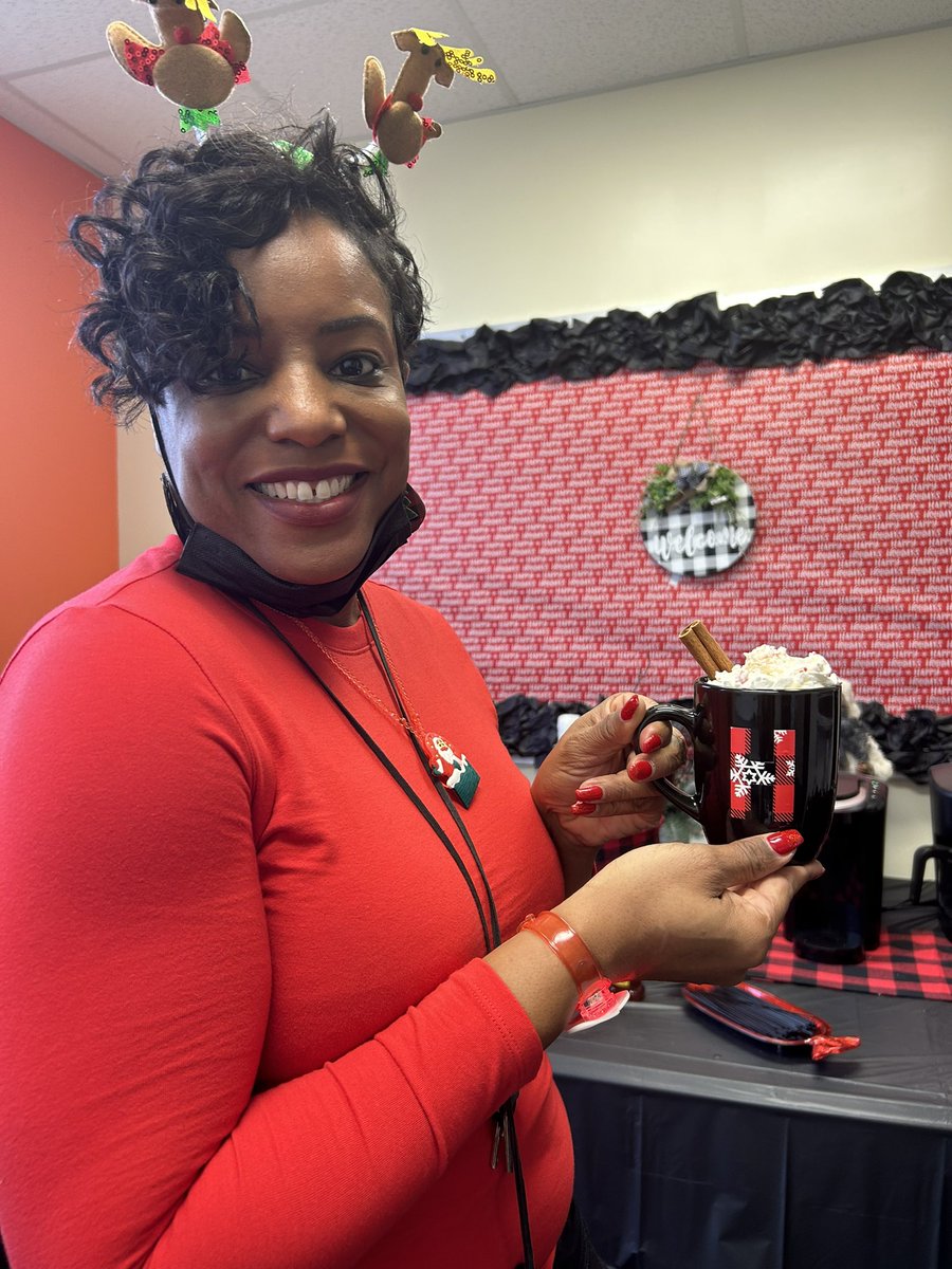 BLELancaster's tweet photo. It was another Magic Monday today @BLELancaster. Staff members were treated to a hot drink bar including coffee, tea, cocoa and cider. They were also gifted a personalized holiday mug for the season. #itssnowtime #magicmonday @misshat2 https://t.co/tqzFxJk4fj