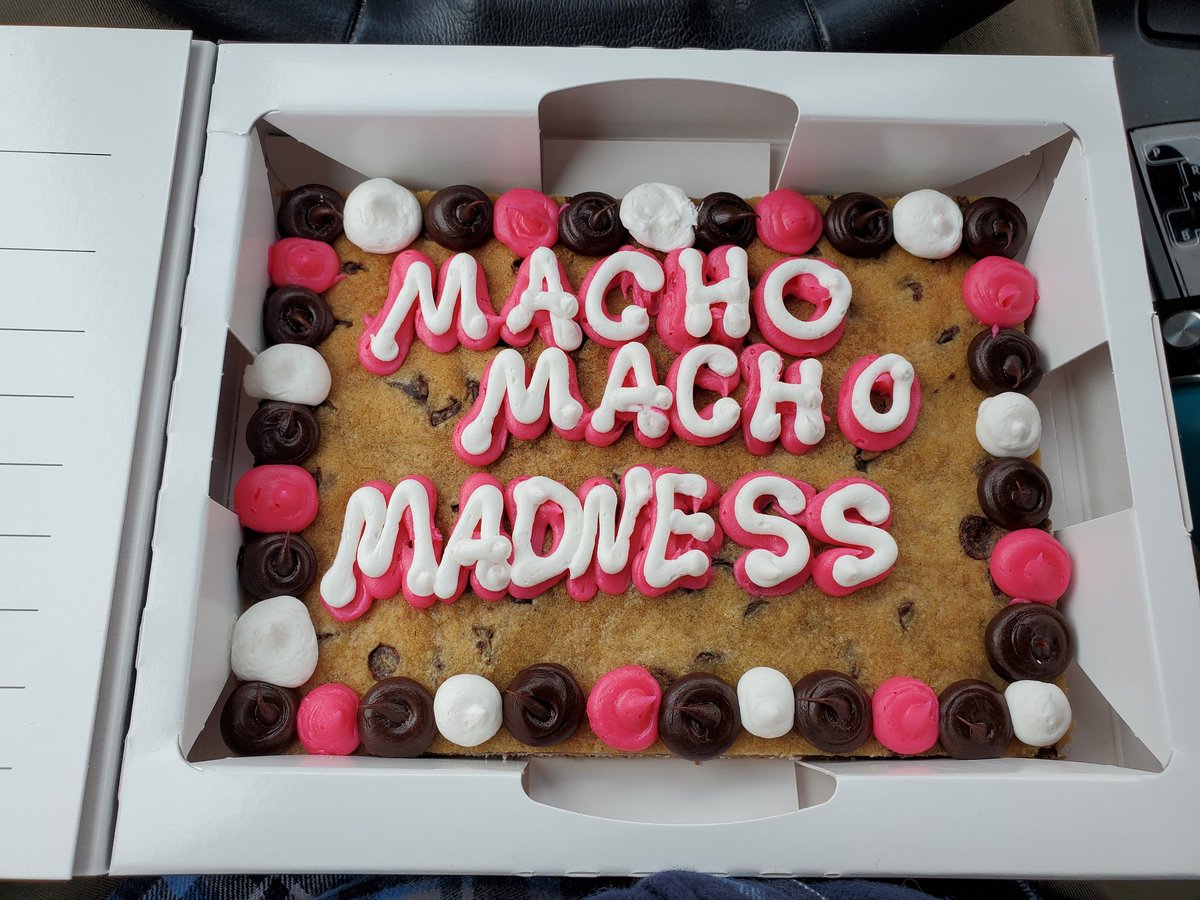 clintonymous's tweet photo. @egoraptor @GameGrumps My partner said she was only allowed 3 words for my birthday cookie cake https://t.co/Y2dhXvj8zP